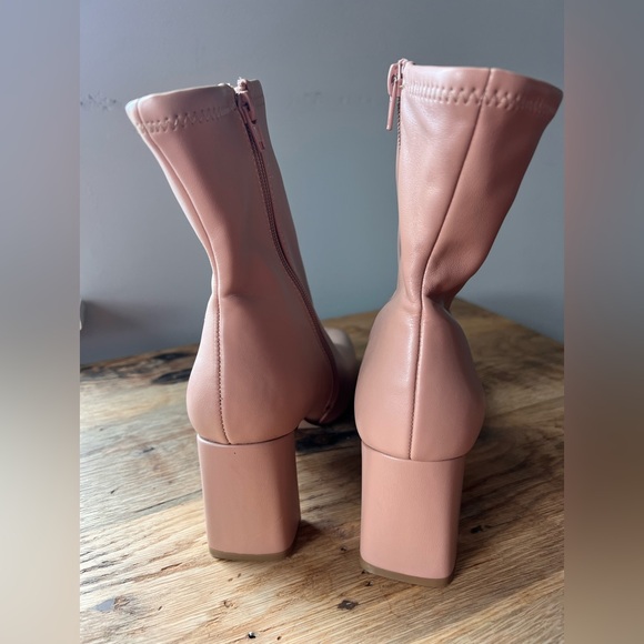 Steve Madden Harli Boot in Blush NWOT - Picture 6 of 7